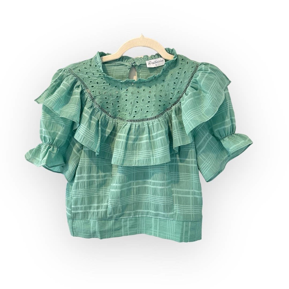 Destinaire Cropped Ruffle Eyelet Short Sleeve Textured Mock Neck Blouse Size S